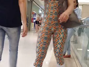 Cô chuối Cô ỉa vào m ...