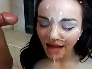 Anh ta sẽ đến con gá ...